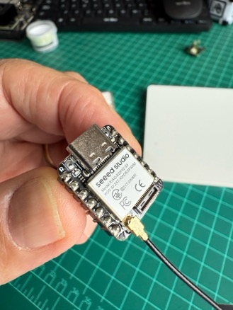 Установка антенны на разъём XIAO ESP32S3